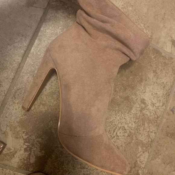 Light Pink ankle boot booties - Picture 2 of 5